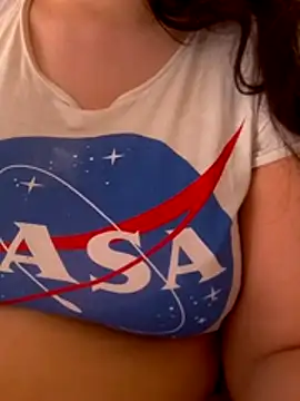 Snapshot of Zanoba-16 chatting on April 1, 12:17 pm Zanoba-16 online show from April 1, 12:17 pm