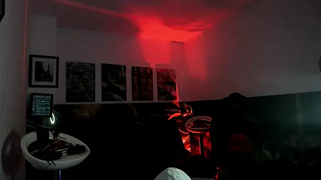 Snapshot of Sisoyalejo420 chatting on October 6, 10:18 pm Sisoyalejo420 online show from October 6, 10:18 pm