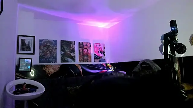 Snapshot of Sisoyalejo420 chatting on October 8, 2:42 am Sisoyalejo420 online show from October 8, 2:42 am