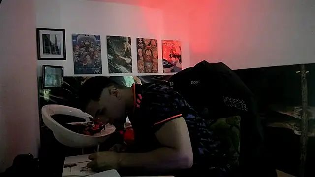 Snapshot of Sisoyalejo420 chatting on October 16, 6:09 pm Sisoyalejo420 online show from October 16, 6:09 pm