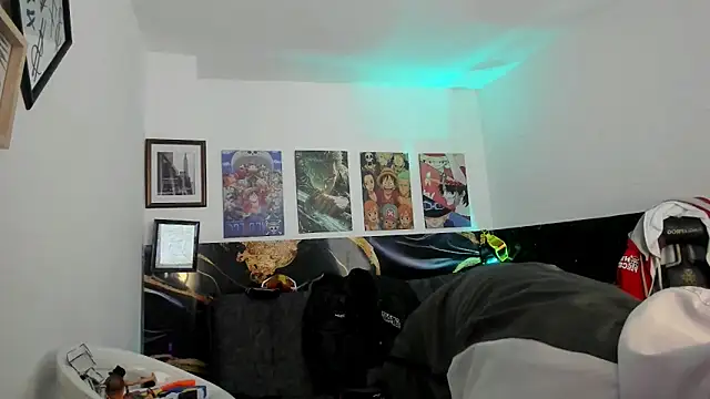 Snapshot of Sisoyalejo420 chatting on October 18, 2:40 pm Sisoyalejo420 online show from October 18, 2:40 pm