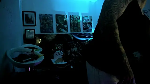 Snapshot of Sisoyalejo420 chatting on October 24, 2:57 pm Sisoyalejo420 online show from October 24, 2:57 pm