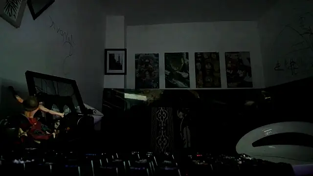 Snapshot of Sisoyalejo420 chatting on October 29, 2:19 pm Sisoyalejo420 online show from October 29, 2:19 pm