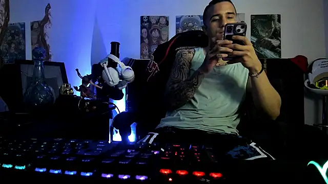 Snapshot of Sisoyalejo420 chatting on November 1, 2:30 pm Sisoyalejo420 online show from November 1, 2:30 pm