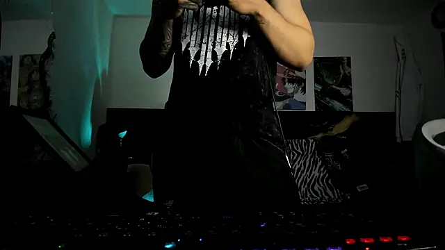 Snapshot of Sisoyalejo420 chatting on November 9, 3:21 pm Sisoyalejo420 online show from November 9, 3:21 pm