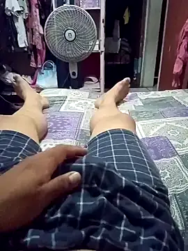 Snapshot of BandidodeAmores_84 chatting on December 30, 10:10 am BandidodeAmores 84 online show from December 30, 10:10 am