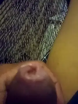 Snapshot of BandidodeAmores_84 chatting on December 31, 4:27 am BandidodeAmores 84 online show from December 31, 4:27 am