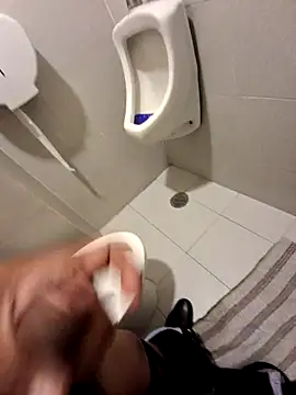 Snapshot of BandidodeAmores_84 chatting on September 13, 6:29 pm BandidodeAmores 84 online show from September 13, 6:29 pm