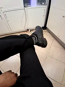 Snapshot of BandidodeAmores_84 chatting on January 15, 1:54 am BandidodeAmores 84 online show from January 15, 1:54 am