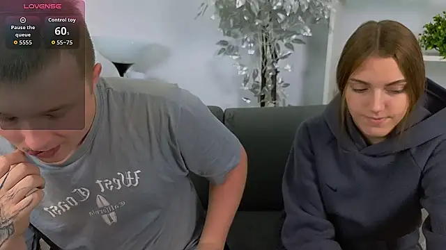 Snapshot of _Olli__Stiw_ chatting on October 18, 7:53 am Olli Stiw online show from October 18, 7:53 am