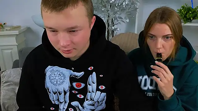 Snapshot of _Olli__Stiw_ chatting on October 29, 8:16 am Olli Stiw online show from October 29, 8:16 am