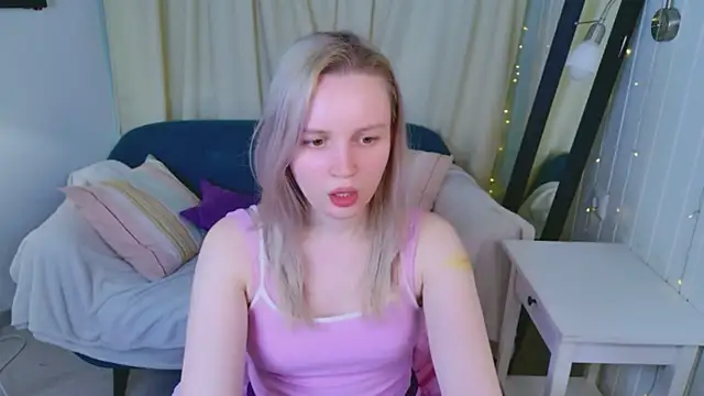 Snapshot of Beatrica_Klein chatting on March 31, 3:56 pm Beatrica Klein online show from March 31, 3:56 pm