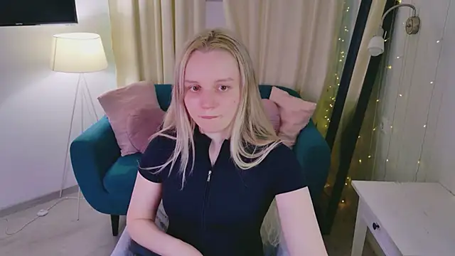 Snapshot of Beatrica_Klein chatting on May 4, 12:34 pm Beatrica Klein online show from May 4, 12:34 pm