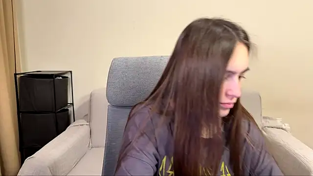 AliceKolltt online show from April 12, 8:36 pm