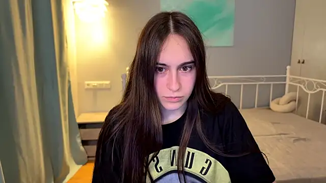 Snapshot of AliceKolltt chatting on June 23, 8:40 pm AliceKolltt online show from June 23, 8:40 pm