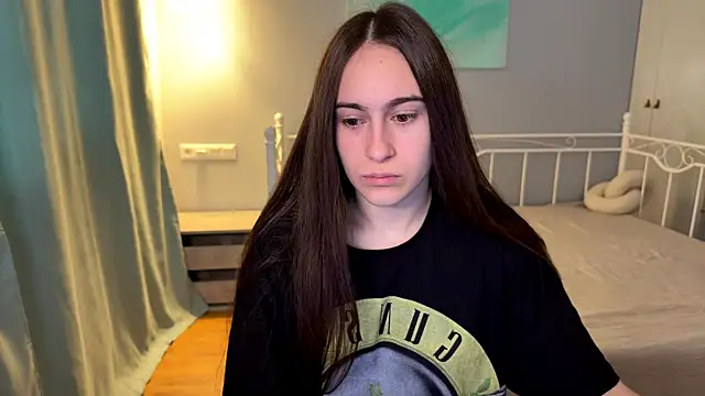 Snapshot of AliceKolltt chatting on June 25, 12:42 pm AliceKolltt online show from June 25, 12:42 pm