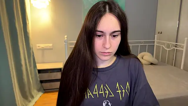 Snapshot of AliceKolltt chatting on July 11, 7:05 pm AliceKolltt online show from July 11, 7:05 pm