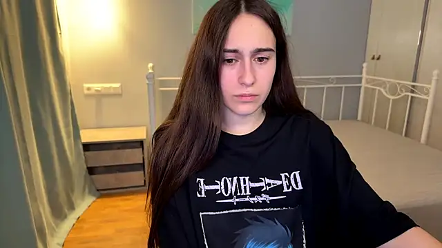 Snapshot of AliceKolltt chatting on July 14, 2:05 am AliceKolltt online show from July 14, 2:05 am