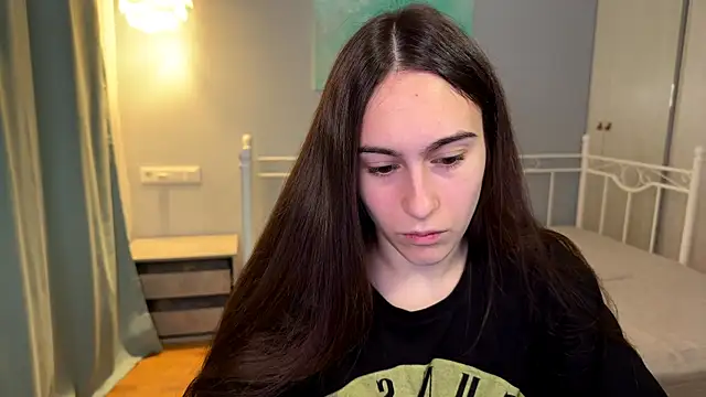 Snapshot of AliceKolltt chatting on July 17, 2:18 am AliceKolltt online show from July 17, 2:18 am