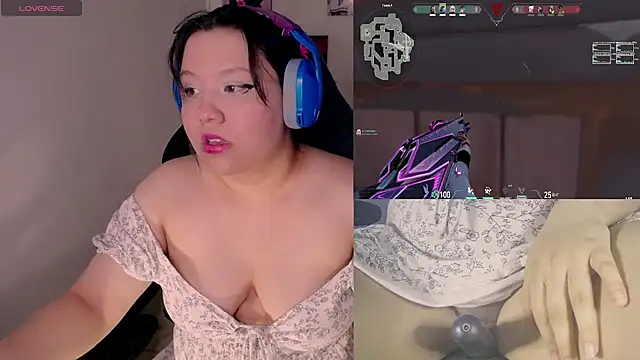 crystal7u7 online show from December 4, 2:42 am