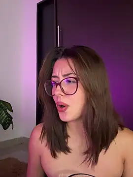 EmaSaenz online show from February 28, 12:43 am