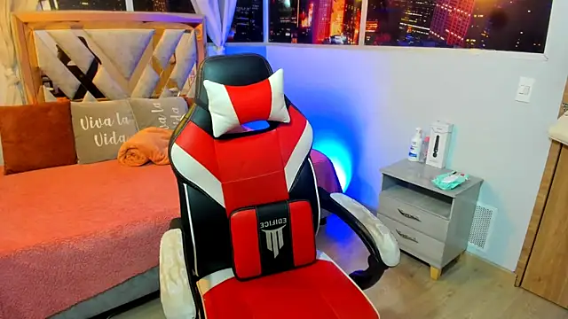 Kendall Sophy online show from January 22, 7:13 pm