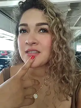 Sara smiiith211 online show from March 15, 4:13 pm