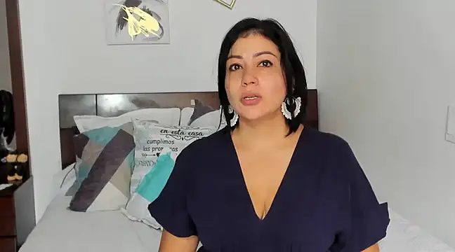 EmilyPeytonn online show from January 21, 3:21 pm