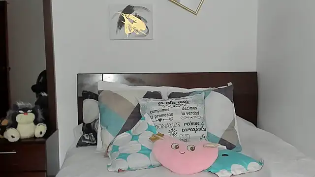 EmilyPeytonn online show from January 22, 3:40 pm