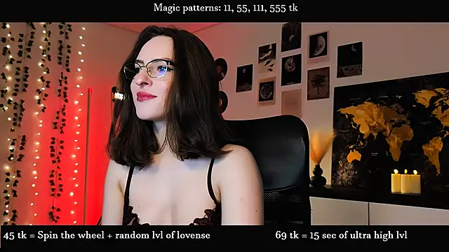 Snapshot of Alicia_x_art chatting on June 5, 7:19 pm Alicia x art online show from June 5, 7:19 pm