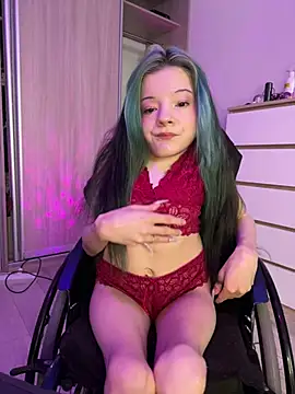 MiniSophiaa online show from January 11, 8:19 am