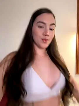 Amelia Rouse online show from November 25, 6:41 pm