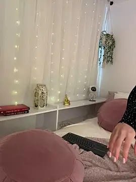 Snapshot of Amelia_Rouse chatting on June 26, 8:46 pm Amelia Rouse online show from June 26, 8:46 pm