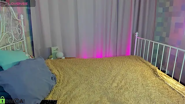 Snapshot of Stacy_Luv chatting on February 12, 9:37 am Stacy Luv online show from February 12, 9:37 am