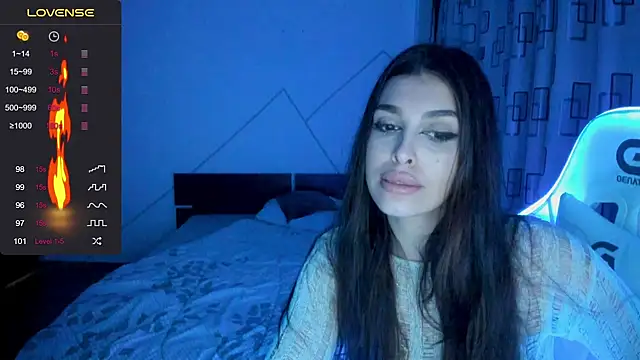 EvaWhisper online show from February 21, 4:26 pm