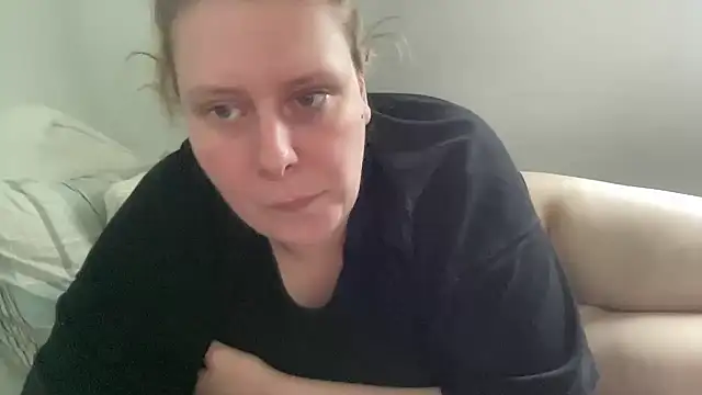 Snapshot of kiki6456 chatting on June 3, 6:13 pm kiki6456 online show from June 3, 6:13 pm