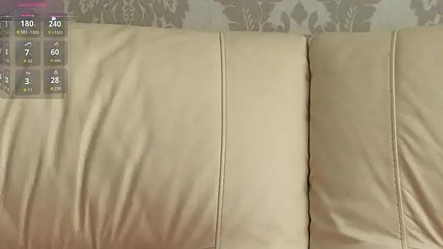 hannah lourens online show from April 25, 1:41 pm