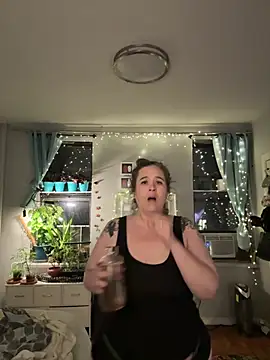 Snapshot of sylviahhh chatting on July 3, 2:40 am sylviahhh online show from July 3, 2:40 am