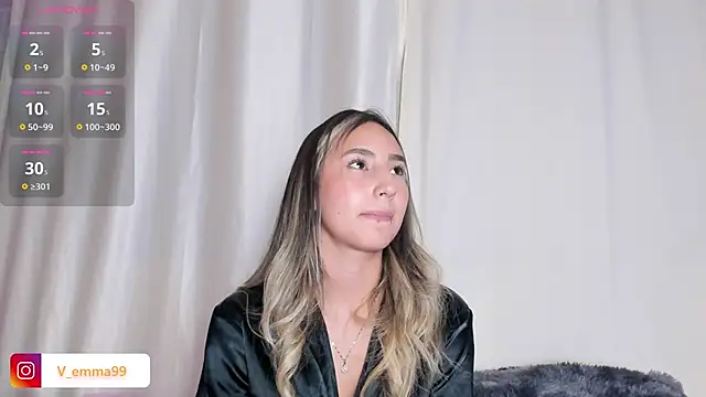 Snapshot of _Emma_Valka chatting on December 21, 1:04 am Emma Valka online show from December 21, 1:04 am