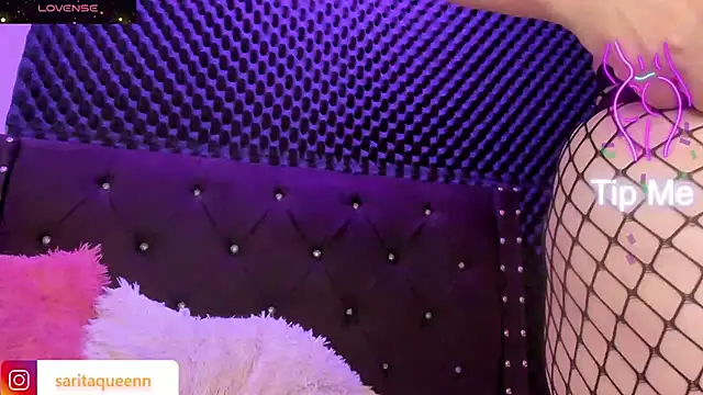 saara queen  online show from January 18, 7:04 pm