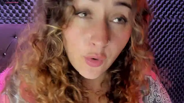 saara queen  online show from February 11, 3:29 am