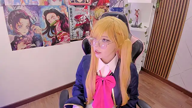 Snapshot of Purplee_Baby chatting on February 2, 9:45 pm Purplee Baby online show from February 2, 9:45 pm