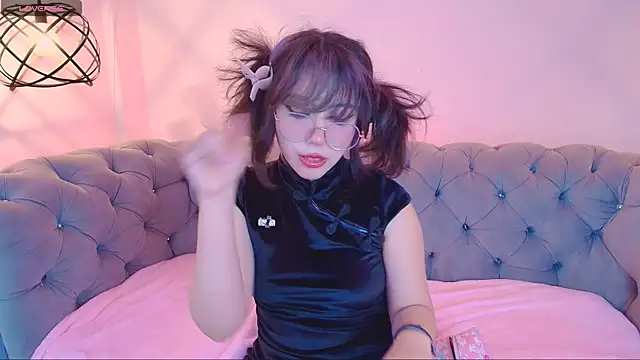 Snapshot of Purplee_Baby chatting on February 19, 2:12 am Purplee Baby online show from February 19, 2:12 am
