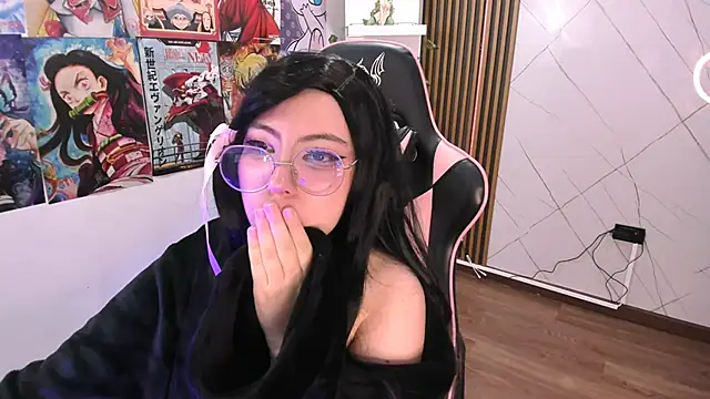 Snapshot of Purplee_Baby chatting on March 19, 7:06 pm Purplee Baby online show from March 19, 7:06 pm