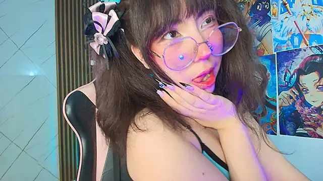 Snapshot of Purplee_Baby chatting on September 10, 11:16 pm Purplee Baby online show from September 10, 11:16 pm