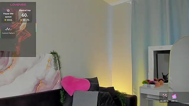 Naomi B1ack online show from April 14, 12:27 am