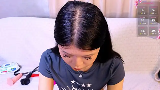 Tina Kim  online show from April 8, 9:31 am