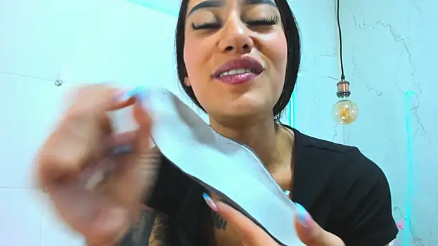 Little Jenni online show from March 26, 1:38 pm