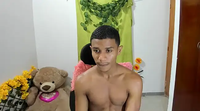 Snapshot of corzoethan chatting on February 15, 11:25 pm corzoethan online show from February 15, 11:25 pm