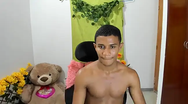 Snapshot of corzoethan chatting on February 18, 2:27 am corzoethan online show from February 18, 2:27 am